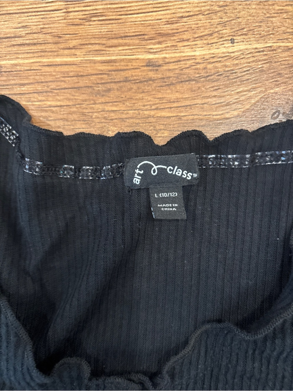 Black Ribbed Button Front Crop Top - Picture 2 of 2